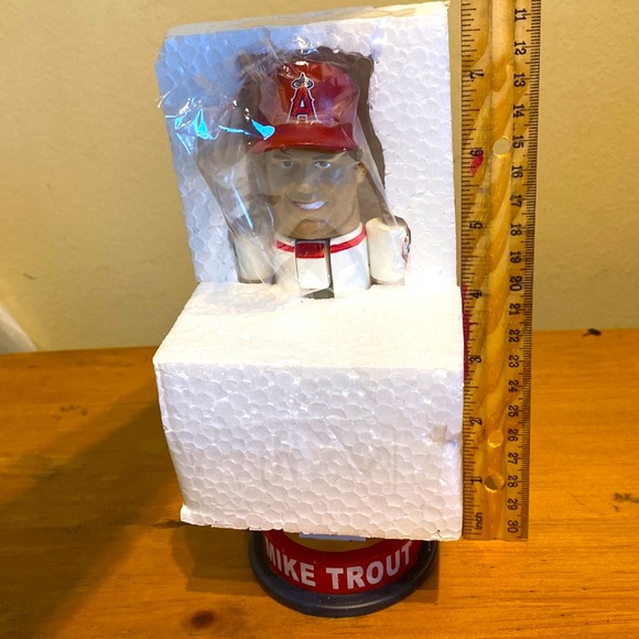 Los Angeles Angels Mike Trout # 27 Nut Cracker MLB Team Holiday Decor in Box - Picture 9 of 9